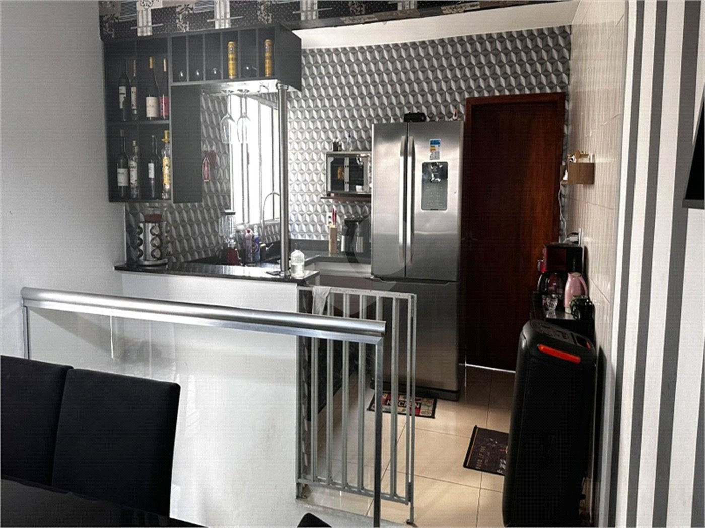 Sobrado à venda com 3 quartos, sendo 1 suíte, em Jardim Camila, Sorocaba, SP