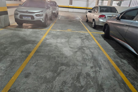 Apartamento à venda com 3 quartos, sendo 1 suíte, no Centro, Poá, SP