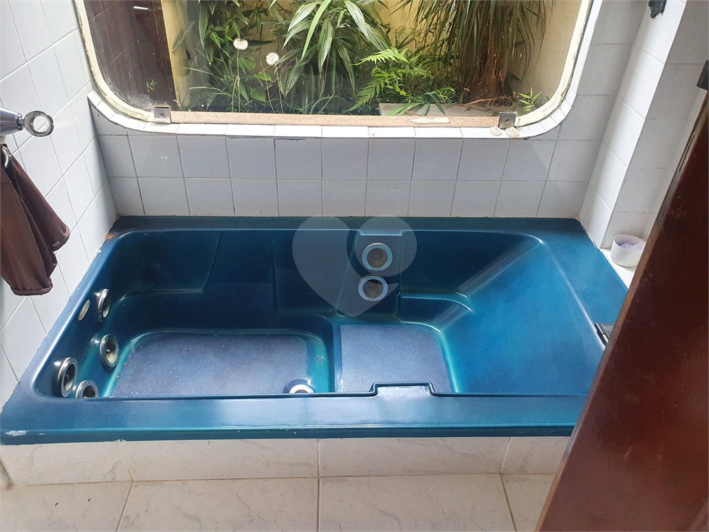 Casa à venda com 4 quartos, sendo 1 suíte, em Interlagos, São Paulo, SP