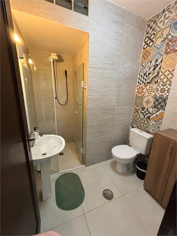 Sobrado à venda com 4 quartos, sendo 2 suítes, em Jaguaré, São Paulo, SP