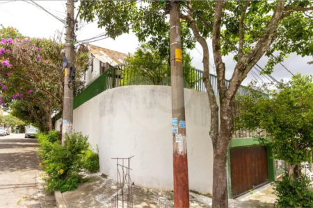 Casa à venda com 4 quartos, sendo 1 suíte, em Vila Tiradentes, São Paulo, SP
