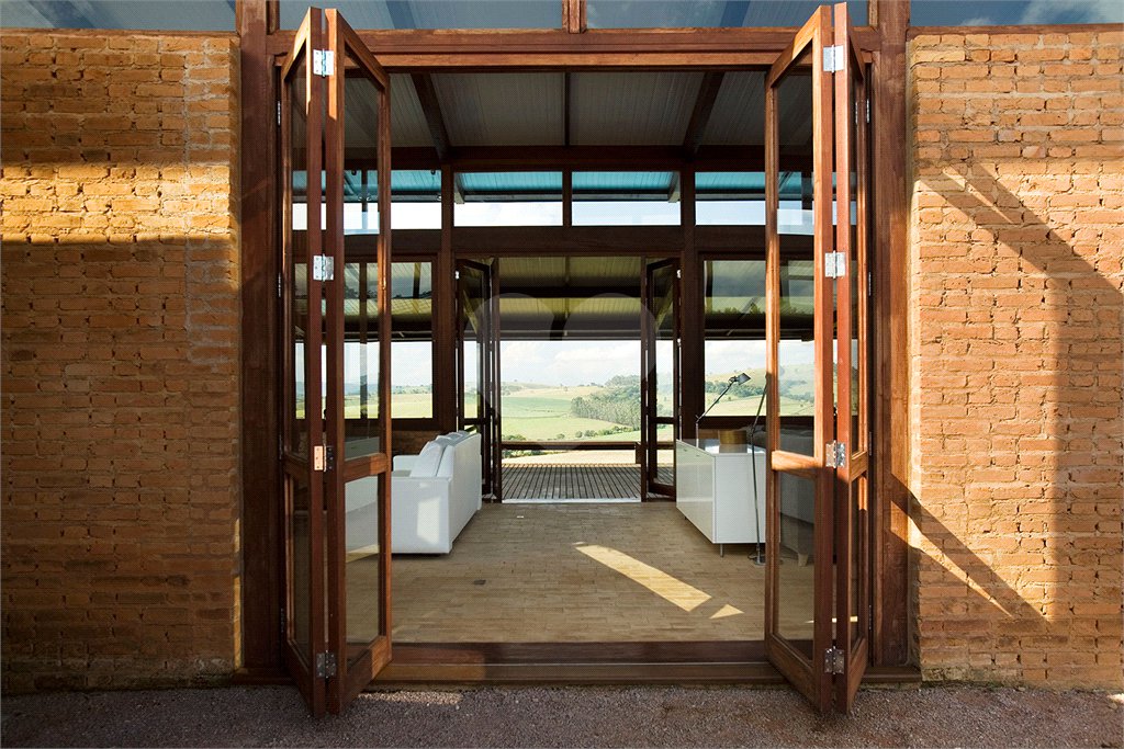 Sítio à venda com 2 quartos, sendo 1 suíte, em Área Rural de Morungaba, Morungaba, SP