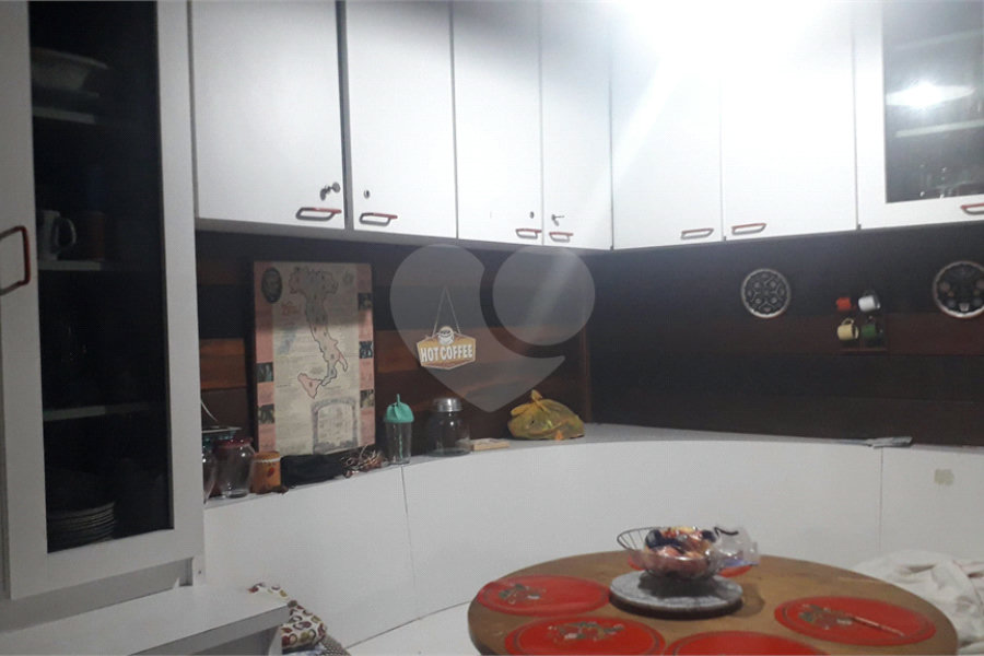 Casa à venda com 3 quartos, sendo 1 suíte, no condomínio Gleba II, Mairiporã - SP