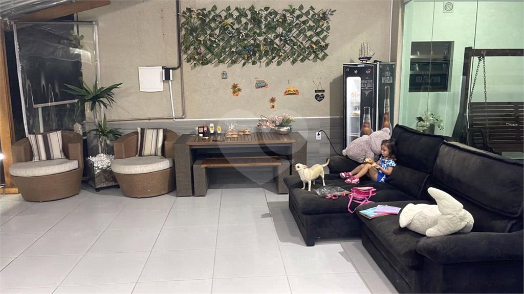 Casa à venda com 3 quartos, sendo 2 suítes, no condomínio : Conjunto Residencial Itaguaçu, São Paulo - SP