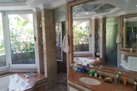 Casa à venda com 5 suítes em Jardim Leonor, São Paulo, SP