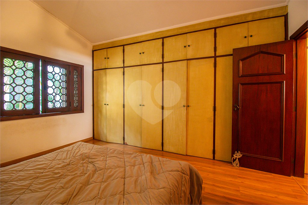 Casa à venda com 4 quartos, sendo 2 suítes, em Chácara Flora, São Paulo, SP