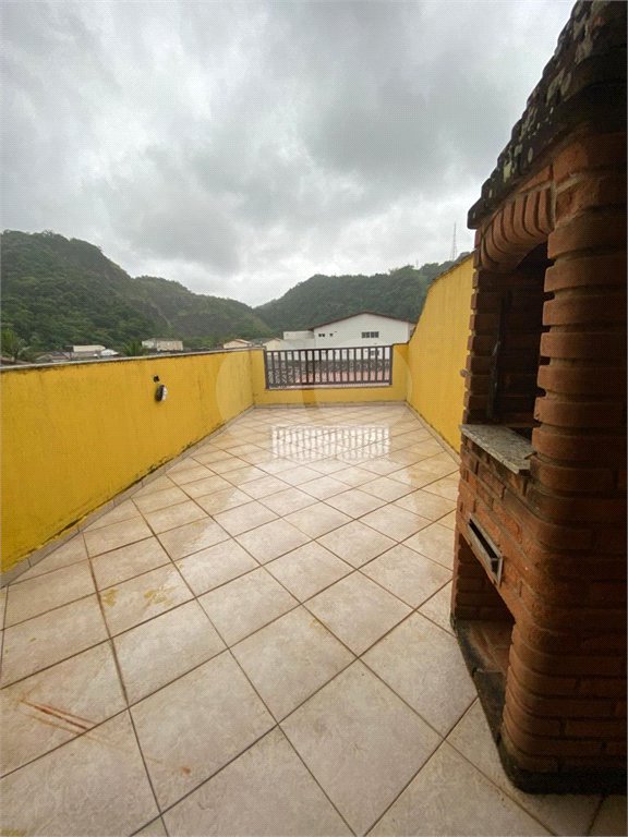 Casa à venda com 3 quartos, sendo 1 suíte, em Vila Valença, São Vicente, SP
