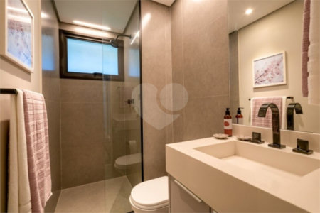 Apartamento à venda com 3 quartos, sendo 2 suítes, em Moema, São Paulo, SP