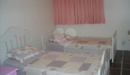 Apartamento à venda com 4 quartos, sendo 1 suíte,  em Enseada, Guarujá, SP