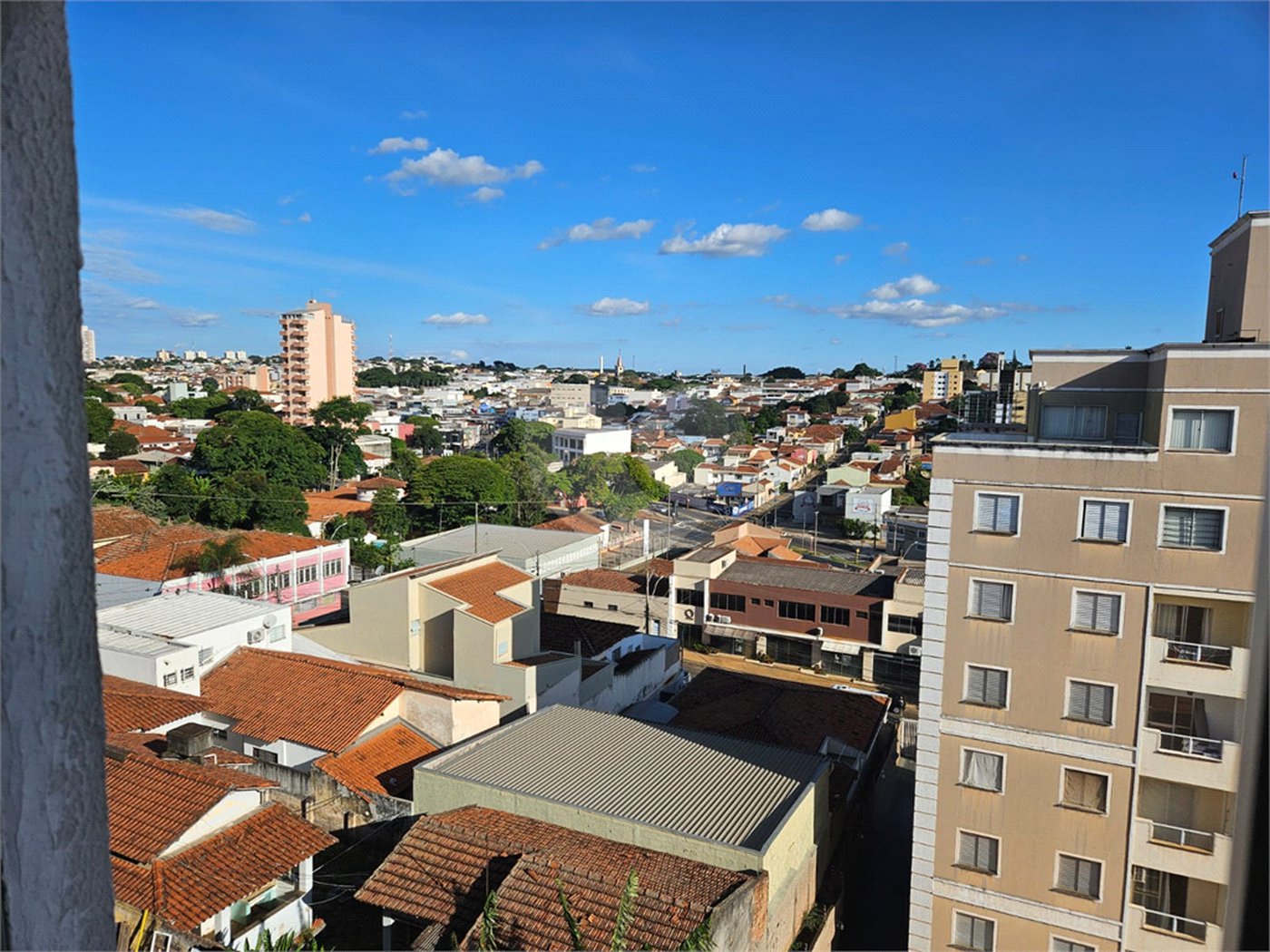Excelente apartamento á venda de 2 dormitórios no CENTRO de São Carlos!
