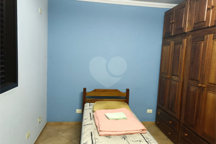 Sobrado à venda com 3 quartos, sendo 1 suíte, em Vila Paiva, São Paulo, SP