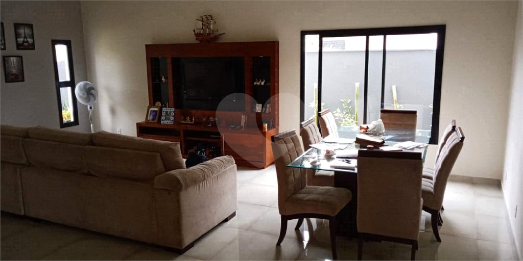 Casa à venda com 3 suítes no condomínio Chácara Ondina, Sorocaba - SP