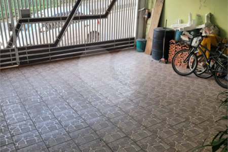 Sobrado à venda com 3 quartos em Vila Marari, São Paulo, SP