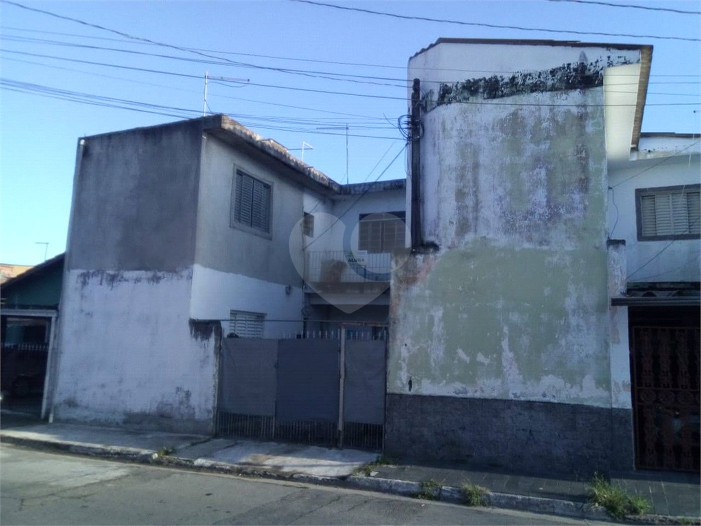 Sobrado à venda com 2 quartos, sendo 1 suíte, em Vila Urupês, Suzano, SP