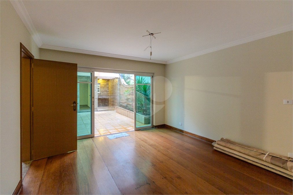 Casa à venda ou para alugar com 3 suítes em Sumaré, São Paulo, SP