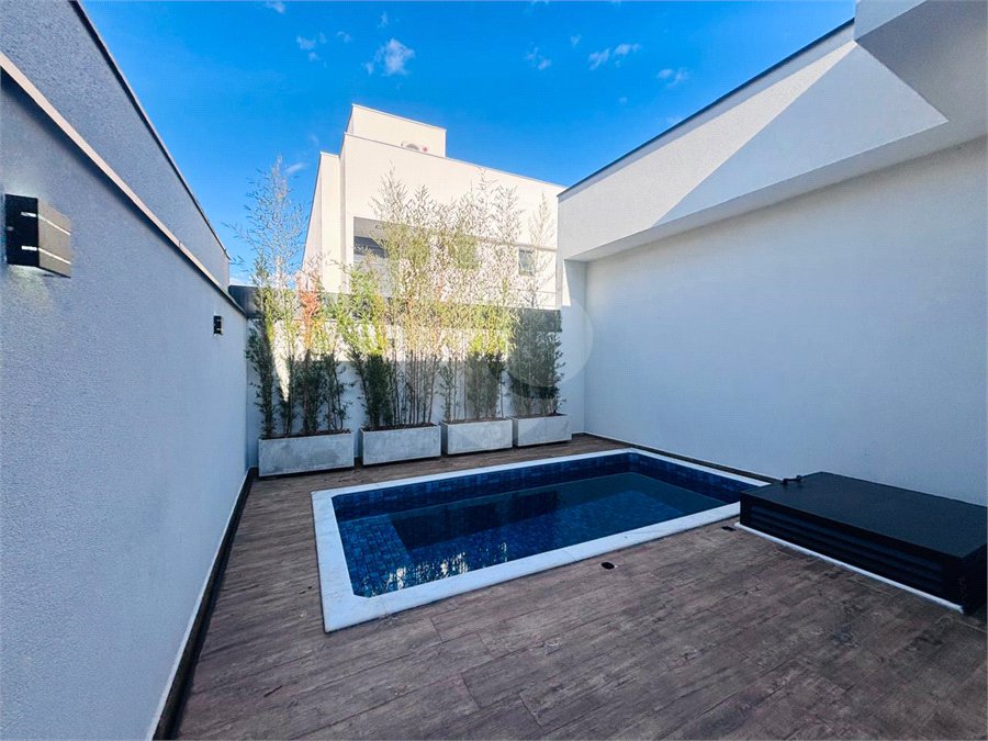 Casa à venda com 3 suítes no condomínio Residencial Chácara Ondina, Sorocaba - SP
