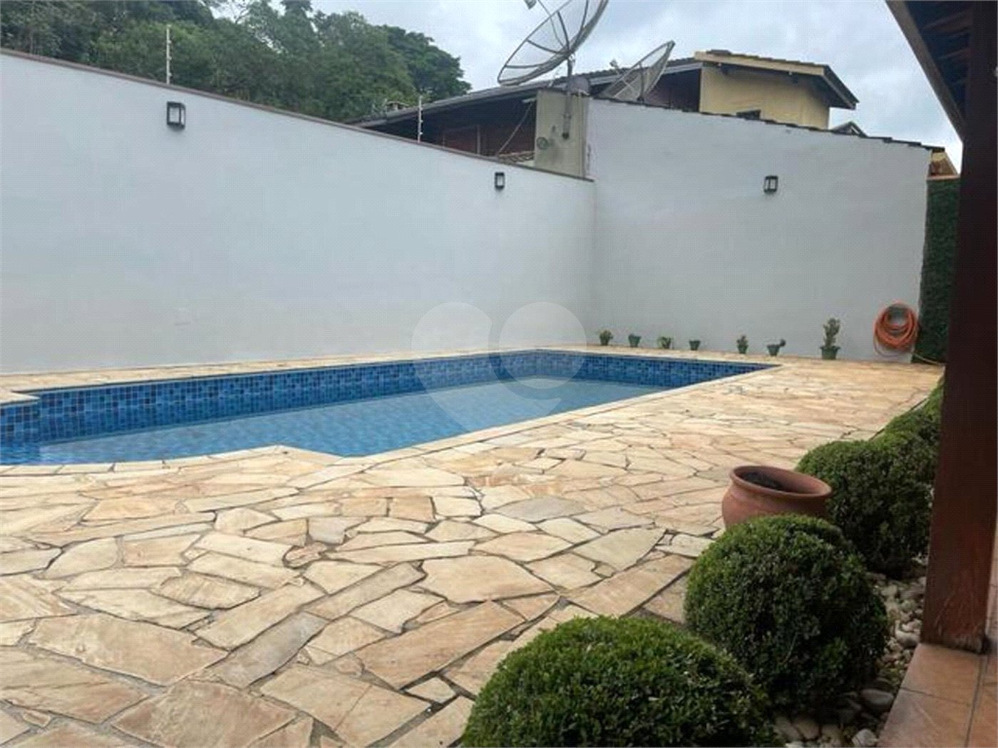 Casa à venda com 3 quartos, sendo 1 suíte, no condomínio Clube de Campo Mairiporã, Mairiporã - SP