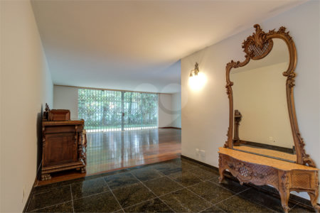 Sobrado à venda com 3 quartos, sendo 1 suíte,  em Granja Julieta, São Paulo, SP