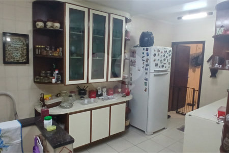Sobrado à venda com 3 suítes em Nova Petrópolis, São Bernardo do Campo, SP