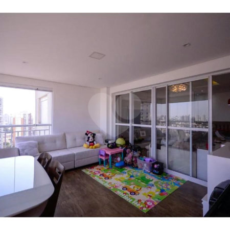 Apartamento de 96m2 na Saúde com 2 dorms, 1 suíte, 2 banheiros, 2 vagas. Estuda permuta.