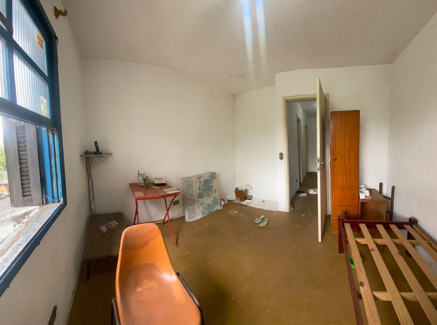 Casa à venda com 2 quartos em Jardim Alvorada, oportunidade para investidor