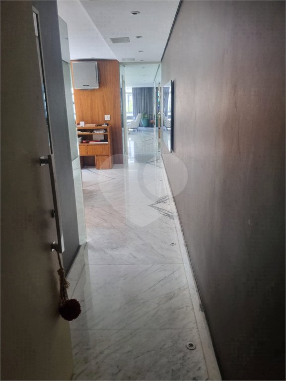 Apartamento à venda com 2 suítes em Cerqueira César, São Paulo, SP