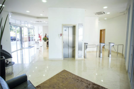 Indaiatuba - Torre Business -Venda e Locação - Escritório e WC , com area util de 39.16m² -R$ 385.000,00- Locação - R$ 2.600,00, mais condominio de R$ 317,,48 - iptu de R$ 110,63 - condominio para venda - R$ 503,86 - Complexo Office Premium de 3 torres de salas comerciais, um shopping