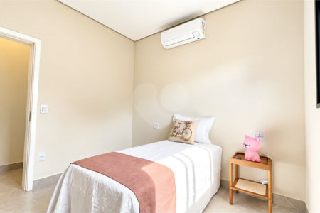 Indaiatuba - Casa condomínio Park Vista Real - AT : 200m - AC : 140m - Boiller Instalado - torneiras quentes - 3 quartos : sendo 1 suite - Suite - Ar Condicionado Samsung 12 Btu’s; arandelas de cabeceira , Dommus Closet . Esquadria , porta automática . 2 Quartos - Ar Condicionado Samsung 9 Bt