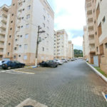 Apartamento com 02 quartos MOBILIADO com varanda e lazer !