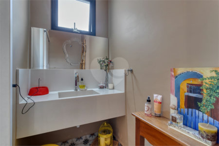 Casa à venda com 3 quartos, sendo 1 suíte, em Granja Julieta, São Paulo, SP