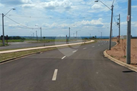 Terreno no Arcoville.