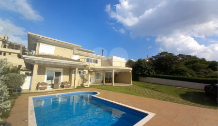 Casa à venda com 4 suítes no condomínio Alpes de Vinhedo, Vinhedo - SP
