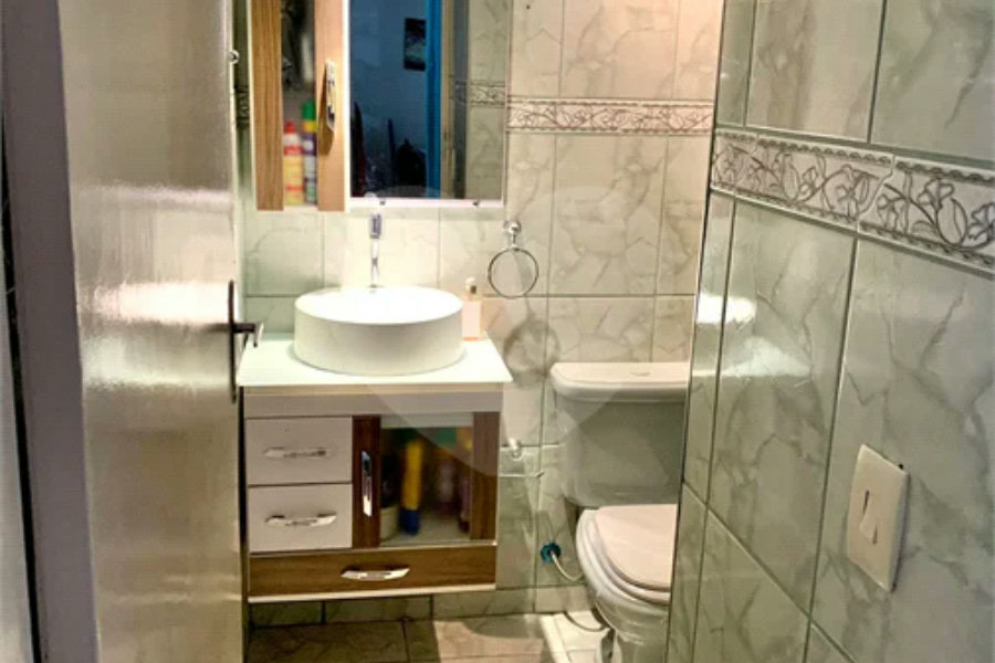 LINDO APARTAMENTO COM 02 DORMITÓRIOS.