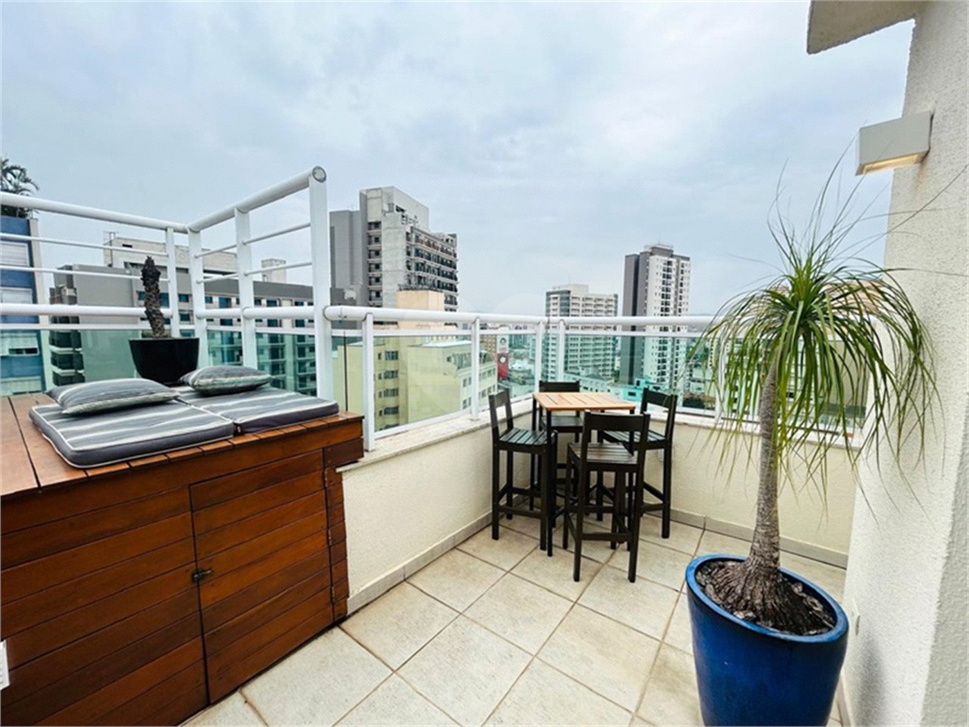 Apartamento à venda com 2 quartos, sendo 1 suíte, em Santa Cecília, São Paulo, SP