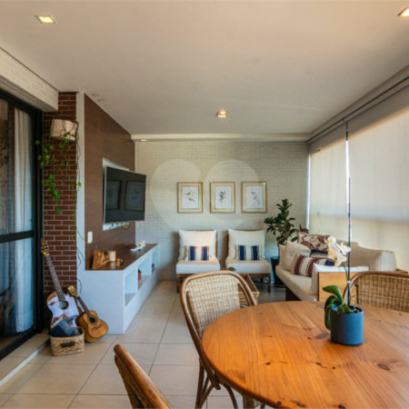 Apartamento à venda com 3 suítes em Granja Julieta, São Paulo, SP