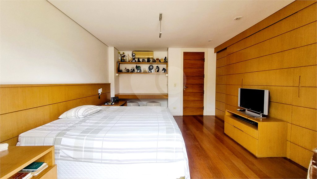 Casa à venda ou para alugar com 5 suítes em Serra da Cantareira, Mairiporã, SP