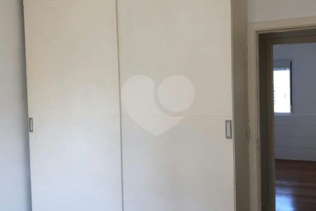 Apartamento à venda com 3 suítes em Vila Suzana, São Paulo, SP