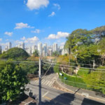 Sobrado à venda ou para alugar com 5 quartos, sendo 3 suítes, em Pacaembu, São Paulo, SP