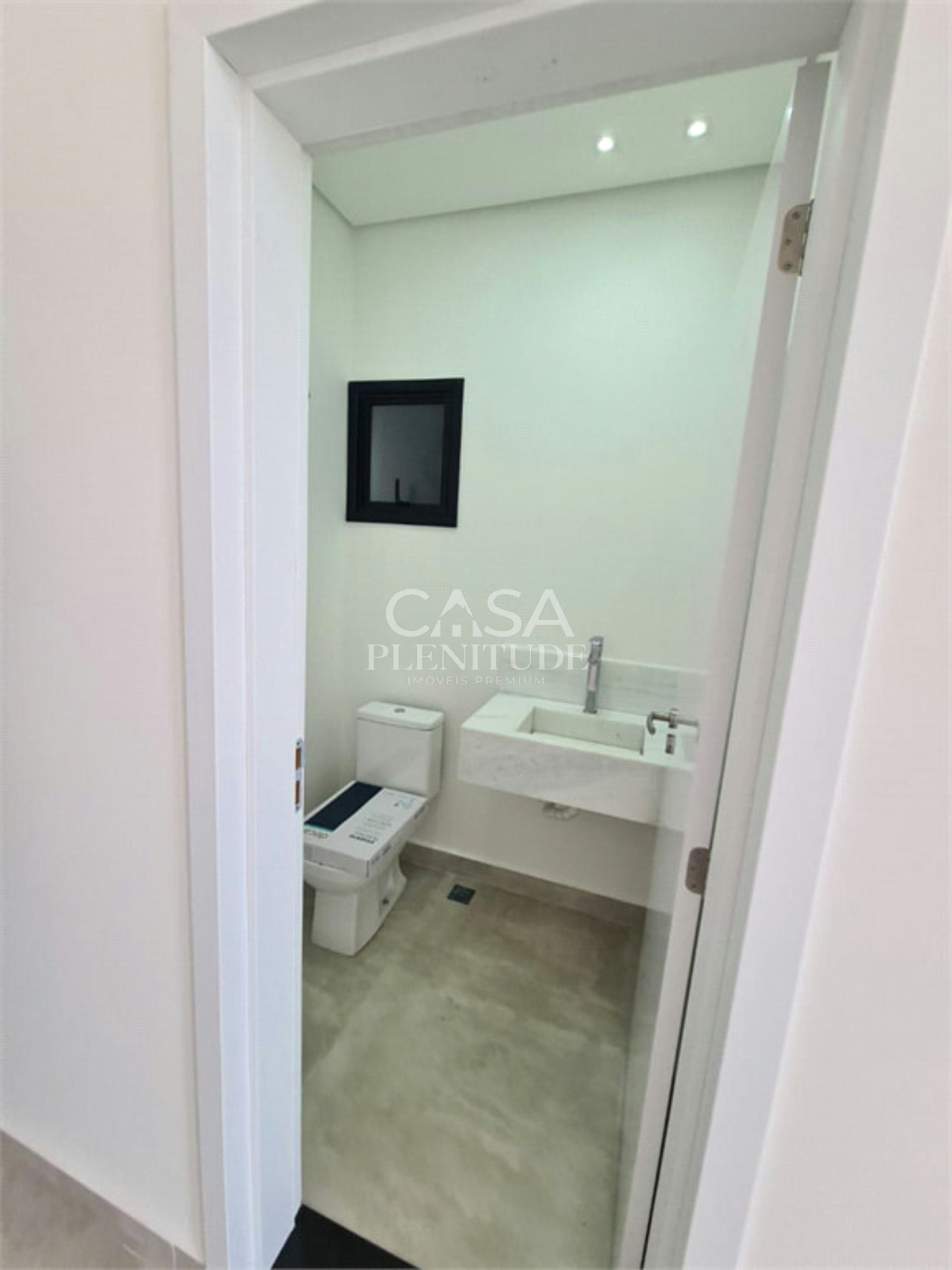 Casa em condomínio à venda com 3 suítes, em Wanel Ville, Sorocaba, SP