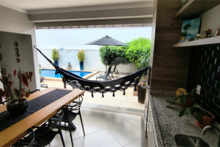 Casa à venda com 3 suítes no condomínio Reserva da Mata, Vinhedo - SP