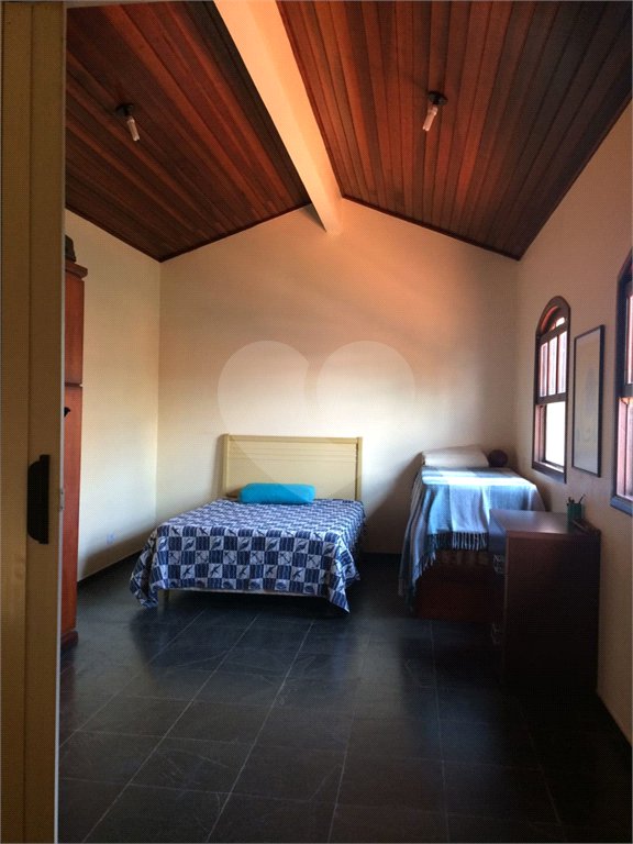 Casa à venda com 4 quartos, sendo 2 suítes, no condomínio Vinhas da Vista Alegre - Lado Sede, Vinhedo - SP