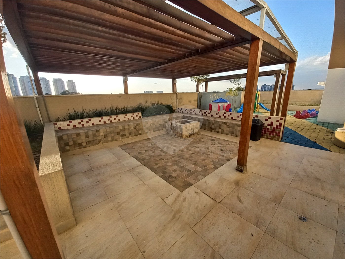 Apartamento à venda ou para alugar com 2 quartos, sendo 1 suíte,  em Fazenda Morumbi, São Paulo, SP