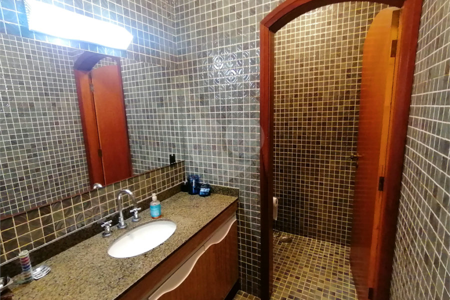 Casa Térrea à venda com 3 quartos, sendo 1 suíte,  em Vila Mariana, São Paulo, SP