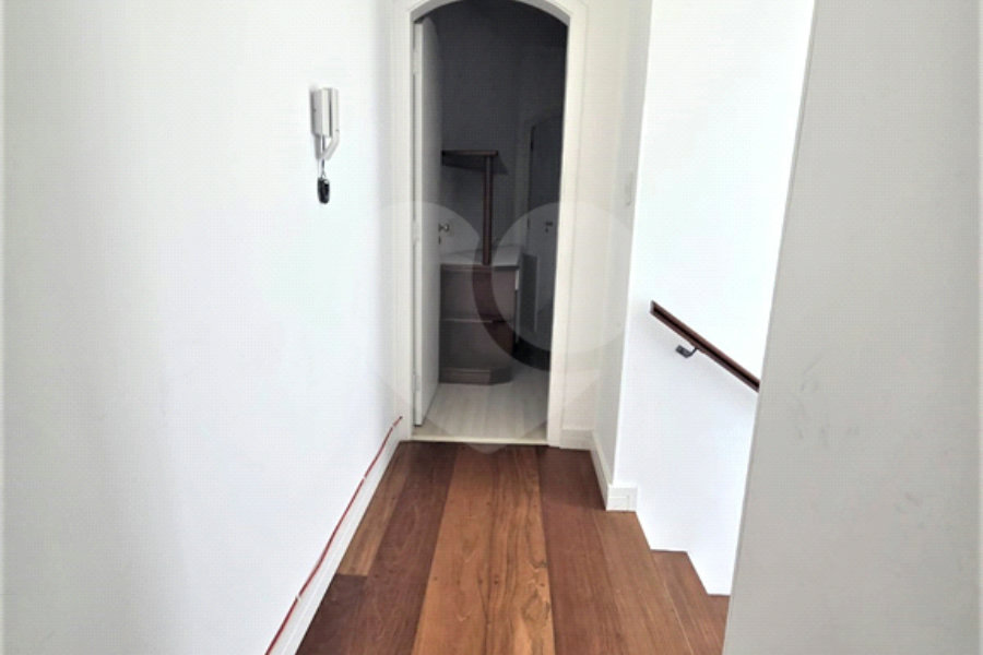 Sobrado à venda ou para alugar com 3 quartos, sendo 2 suítes,  em Vila Lucia, São Paulo, SP