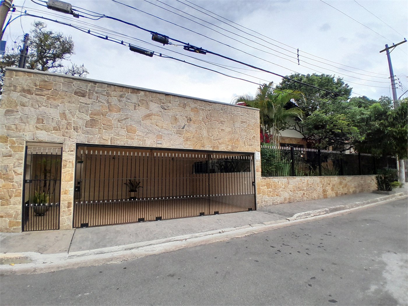 Casa Térrea à venda com 4 quartos, sendo 1 suíte, em Parque Continental, São Paulo, SP