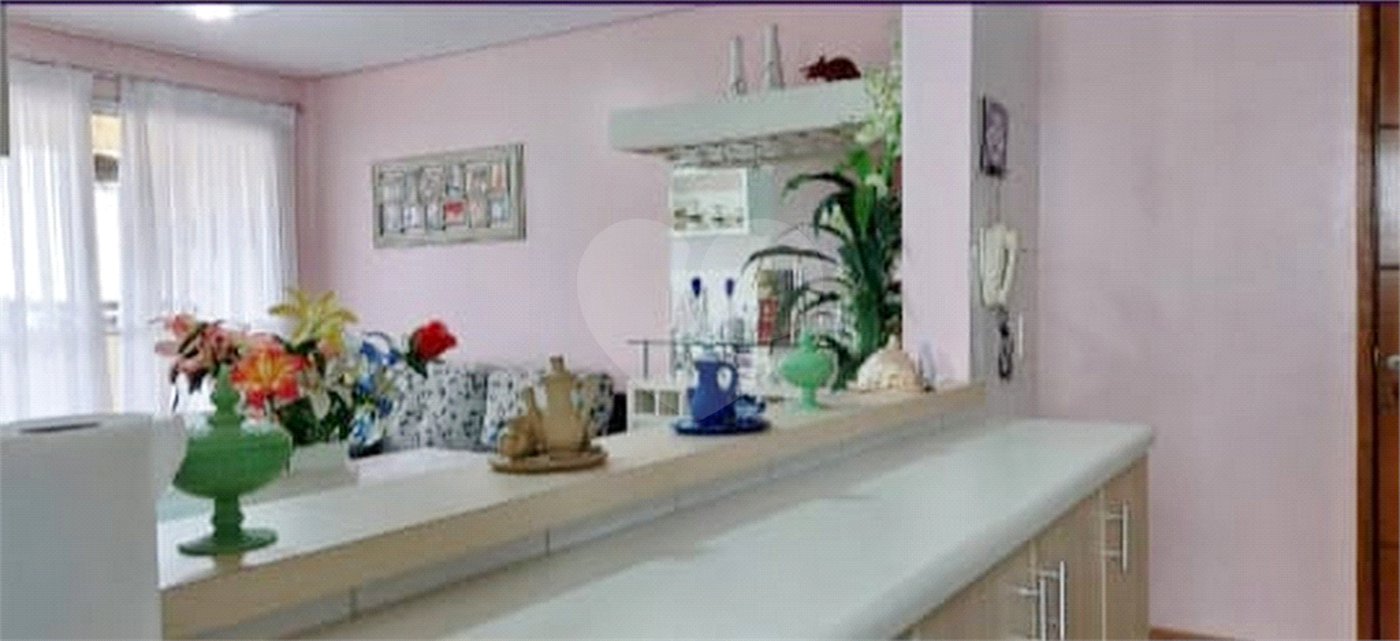 Apartamento à venda com 3 quartos, sendo 1 suíte,  em Vila Vermelha, São Paulo, SP