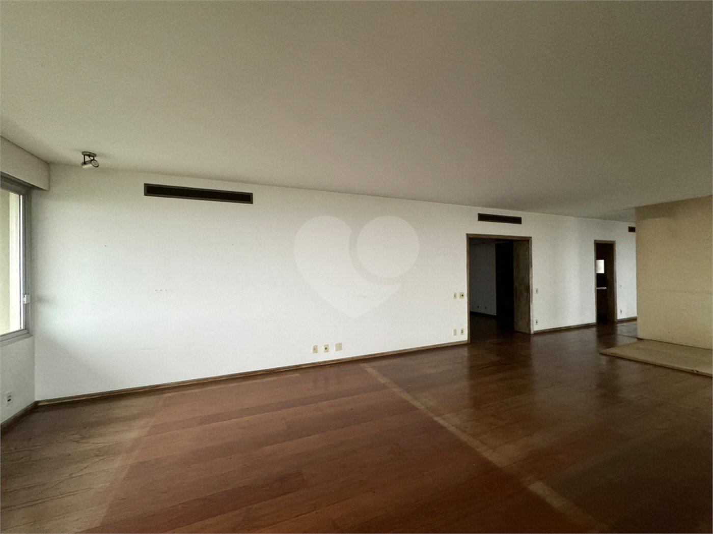 Apartamento à venda com 4 suítes em Jardim Marajoara, São Paulo, SP