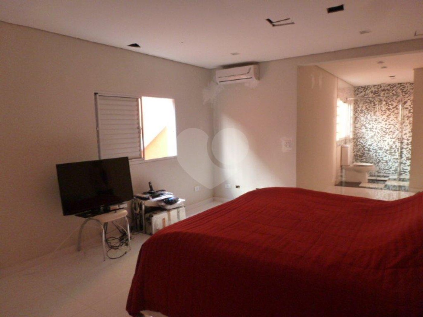 Sobrado à venda com 3 quartos, sendo 1 suíte,  em Paraíso do Morumbi, São Paulo, SP