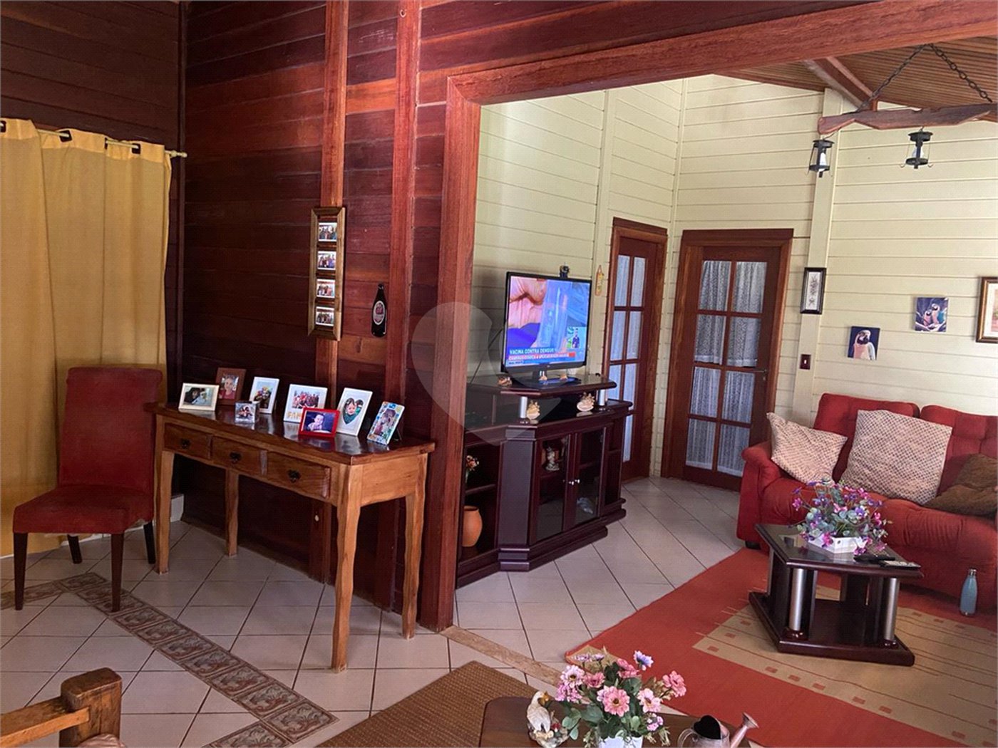 Casa à venda com 3 quartos, sendo 1 suíte,  no Centro, Araçoiaba da Serra, SP