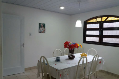 Casa à venda com 4 quartos, sendo 1 suíte, em Jardim Helga, São Paulo, SP